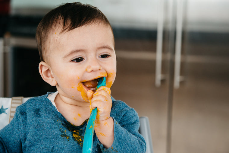 10 Essential Items When Starting Solid Foods - Hey, Milestone